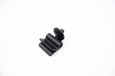 Dash Cover Bracket / Retainer 7D1819583C