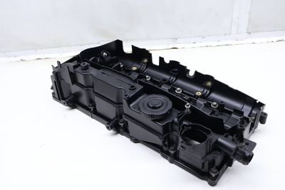 DIESEL ENGINE VALVE / CYLINDER HEAD COVER 8516511