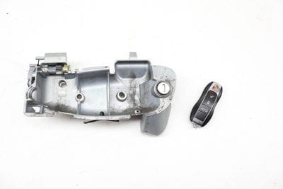 Door Handle Bracket / Lock Cylinder / Key
