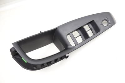 DOOR HANDLE PULL / SWITCH TRIM 8R1867171A