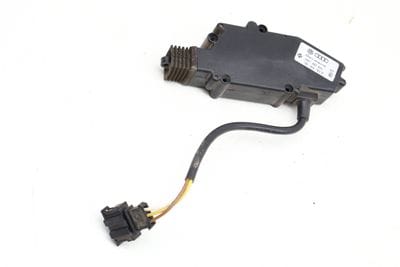 DOOR LOCK ACTUATOR / MOTOR 701959783B