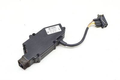 DOOR LOCK ACTUATOR / MOTOR 701959783C