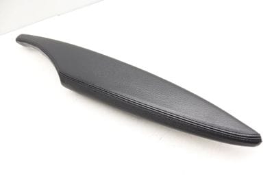 DOOR PANEL ARMREST / ARM REST 7116058