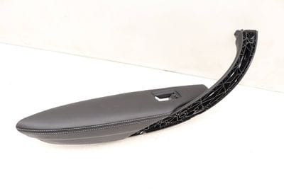 DOOR PANEL ARMREST / ARM REST 7281463