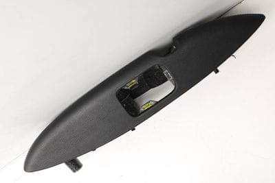 DOOR PANEL ARMREST / ARM REST 7L5867364