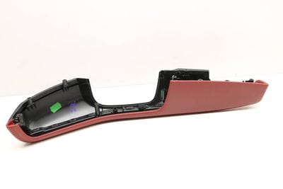 DOOR PANEL ARMREST (LEATHER)