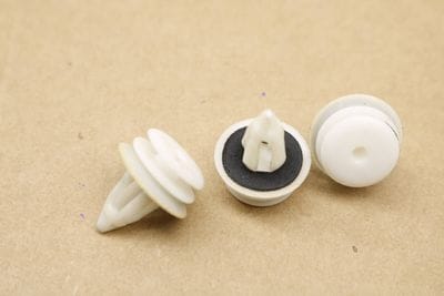 DOOR PANEL CLIP SET (3) 8224768