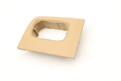 DOOR PANEL SWITCH TRIM 7P5867375