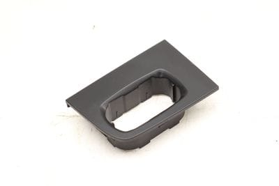 DOOR PANEL SWITCH TRIM 7P5867376