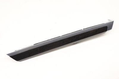 DOOR PANEL TRIM / MOLDING 7P5867410C