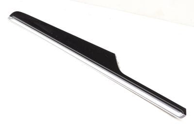DOOR PANEL TRIM / MOLDING