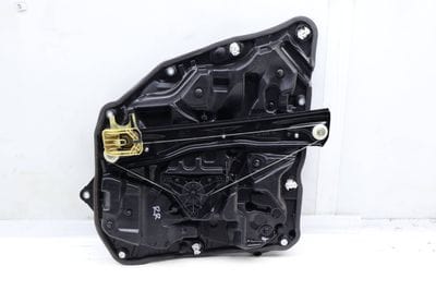 DOOR PANEL / WINDOW REGULATOR ASSEMBLY 7365168