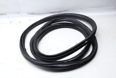 DOOR SEAL / WEATHER STRIPPING 7380931