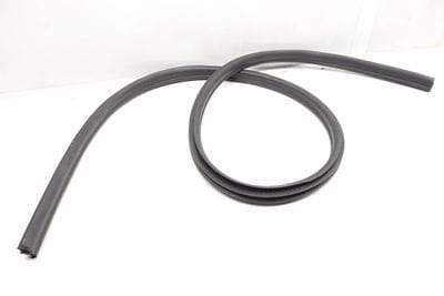 DOOR SEAL / WEATHER STRIPPING 7046102