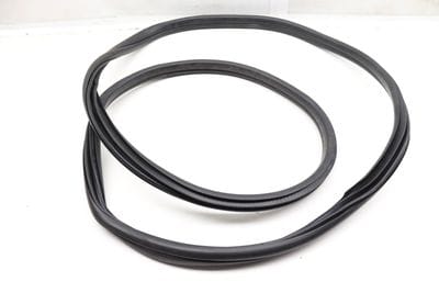 DOOR SEAL / WEATHER STRIPPING 7407375