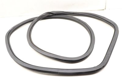 DOOR SEAL / WEATHER STRIPPING (INNER) 5GM867913D