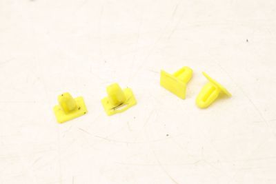 DOOR SILL COVER CLIP / FASTENER SET (4) 8244458