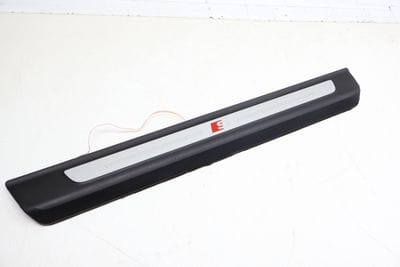 Illuminated Door Sill / Scuff Plate (S) 4M8947406A