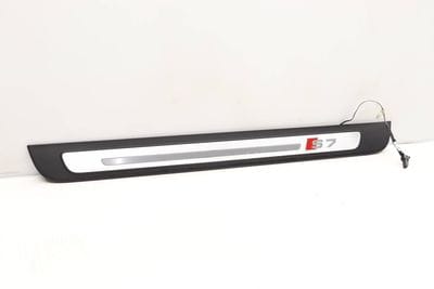 Door Sill / Light Bar (S7) 4G8947405D