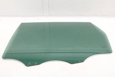 DOOR WINDOW GLASS 7P6845025A