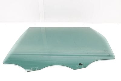 DOOR WINDOW GLASS 7P6845025C