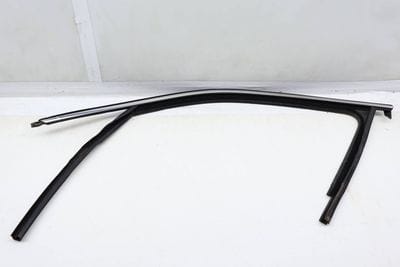 DOOR WINDOW GLASS CHANNEL / SEAL 3CM837431