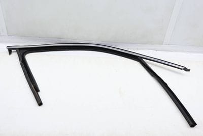 DOOR WINDOW GLASS CHANNEL / SEAL 3CM837432