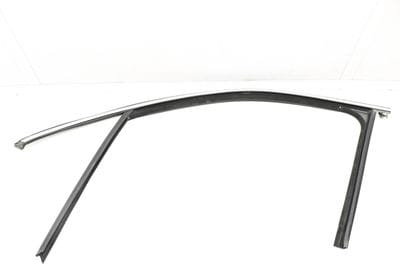 DOOR WINDOW GLASS CHANNEL / SEAL 7P0837431H