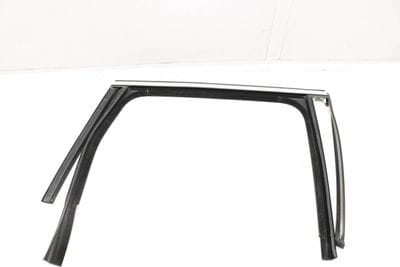 DOOR WINDOW GLASS CHANNEL / SEAL 7P0839432L