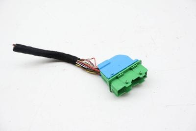 Door Wiring Harness Connector / Pigtail 8W0972701