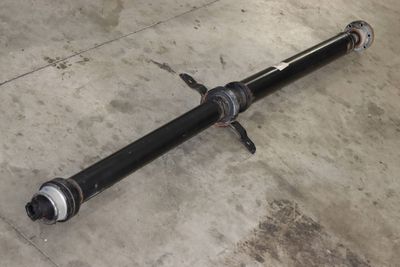 DRIVESHAFT / PROPELLER SHAFT 8R0521101M