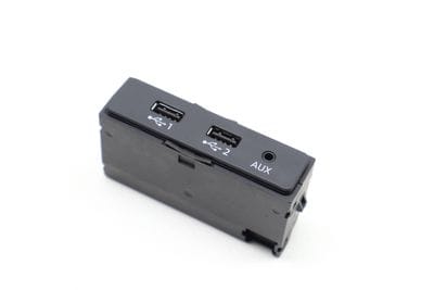 Dual USB / AUX-IN Socket 4M0035736A