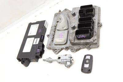 ECU DME / CAS3 Theft Locking Module / Lock Cylinder w/ Key 12147639422
