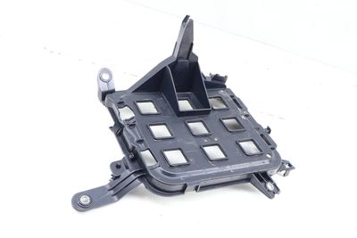 ECU / ECM / ENGINE CONTROL MODULE BRACKET 8W0907648A