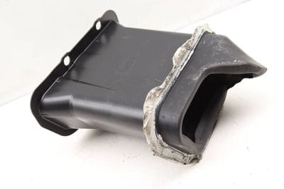 ENGINE AIR DUCT