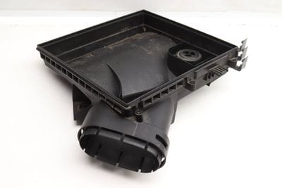 Engine Air Filter Box / Housing (LOWER) 13717604404
