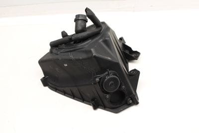 ENGINE AIR FILTER BOX / HOUSING - UPPER HALF 07L133837A
