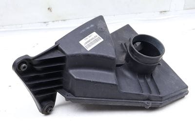 Engine Air Filter Box / Housing (UPPER HALF) 13717555288