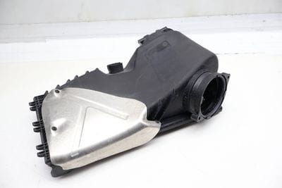Engine Air Filter Housing / Box (UPPER HALF) 7P6129607Q