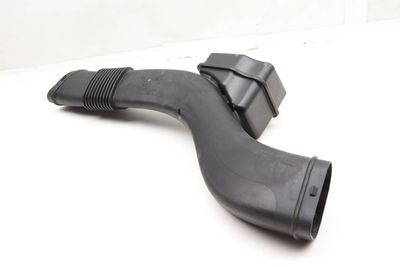 ENGINE AIR INTAKE DUCT / RESONATOR 8613149