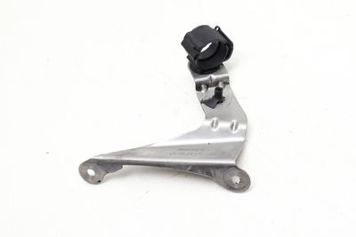 ENGINE / INTAKE MANIFOLD BREATHER BRACKET