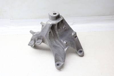 ENGINE / MOTOR MOUNT BRACKET 4M0199308AA