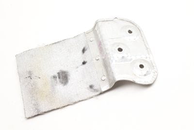 ENGINE / MOTOR MOUNT PLATE 4M0199388C