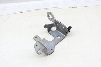 Engine Mount Bracket 2742233400