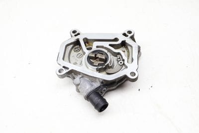 Engine Vacuum Pump 2701800901