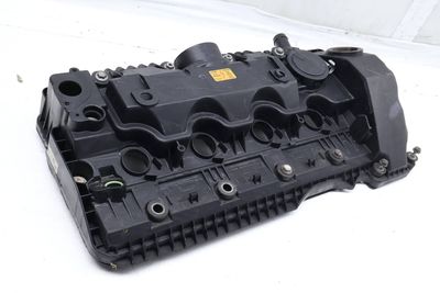 ENGINE VALVE / CYLINDER HEAD COVER 7522151