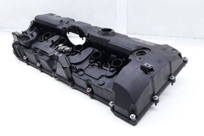 Engine Valve / Cylinder Head Cover 11127552281