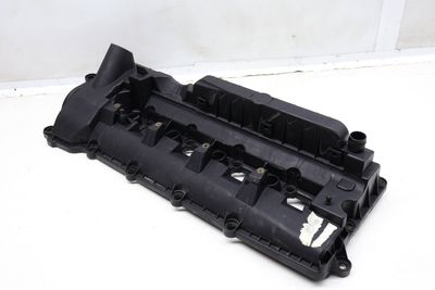 ENGINE VALVE / CYLINDER HEAD COVER 8W936P052AE