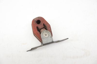 Exhaust Muffler / Pipe Hanger Bracket 7L0253144C