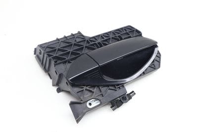 EXTERIOR DOOR HANDLE ASSEMBLY 7250108